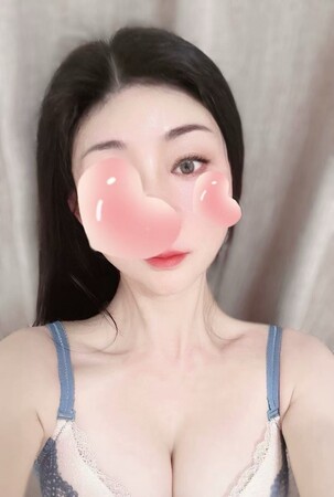 新人入店，リリちゃん、23歳、Dカップ、100%本人保証