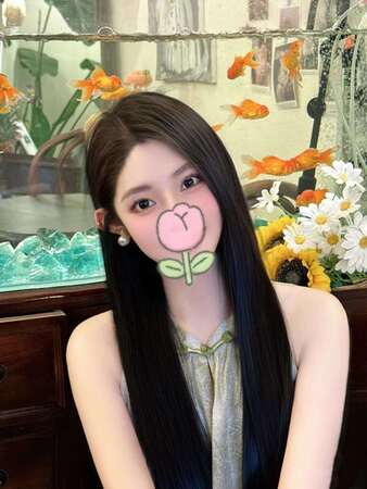 新人入店，リリちゃん、23歳、Eカップ100%本人保証